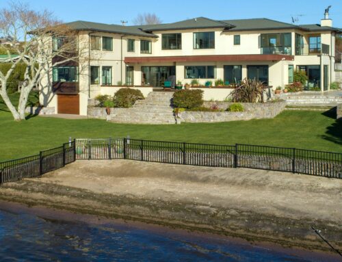 Informal Lakeside Luxury